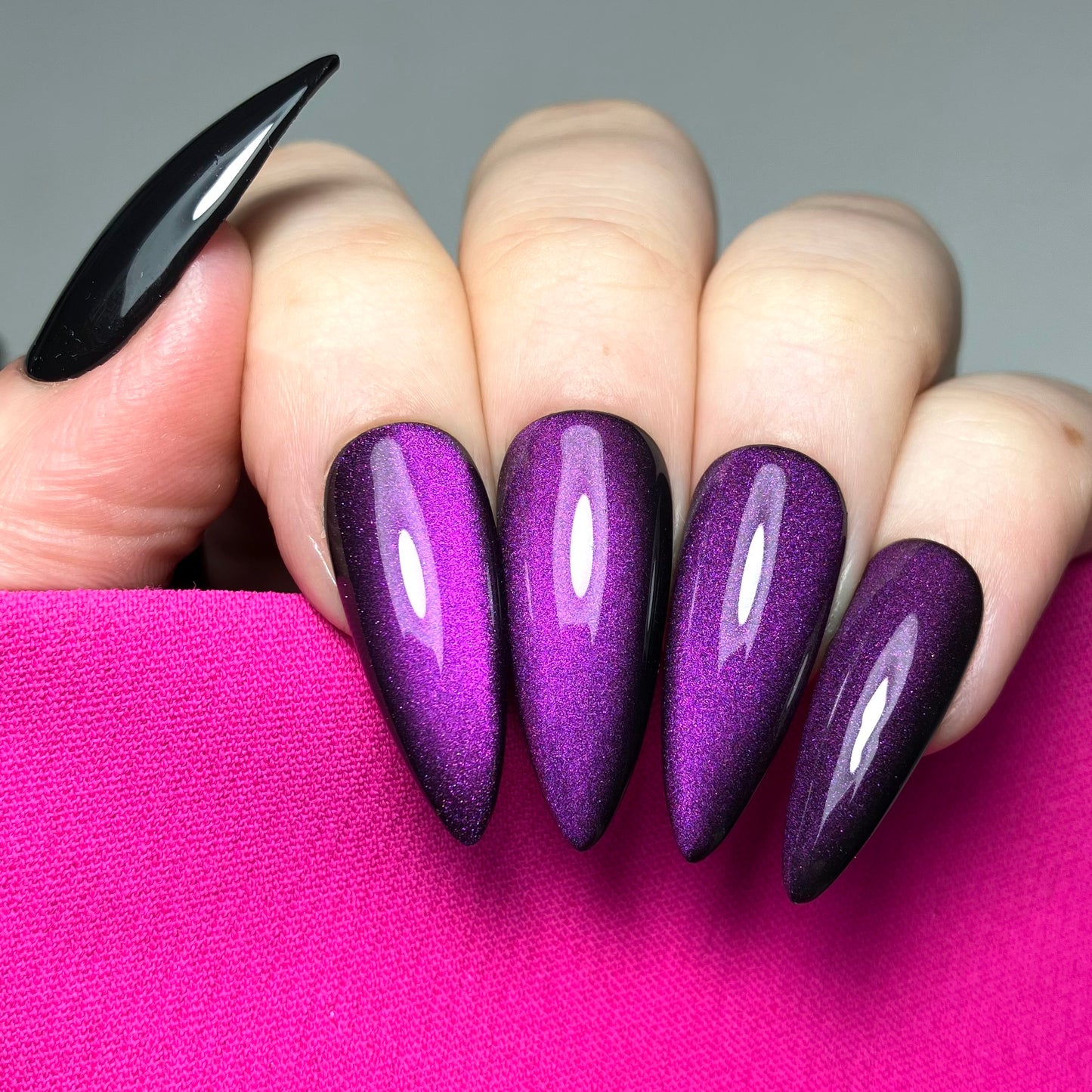 Dark Cat Eye Pink/Purple - 4 - Gel Polish